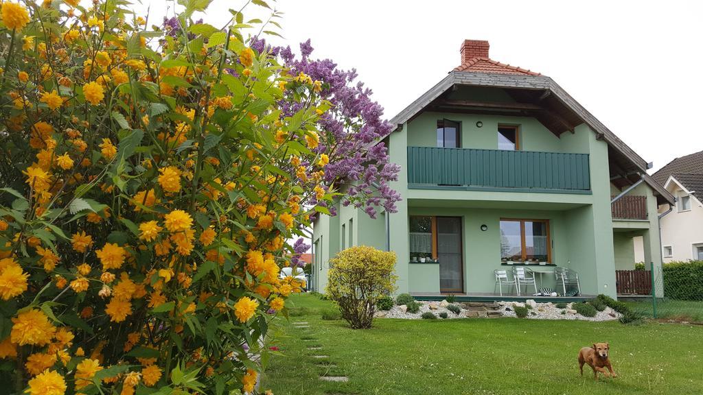 Apartman Nóra II. Buk Bagian luar foto